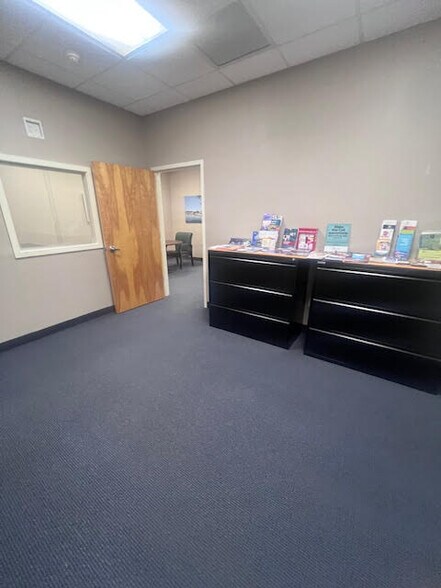 More Photos Of 270 Lake St, Penn Yan Office For Sale
