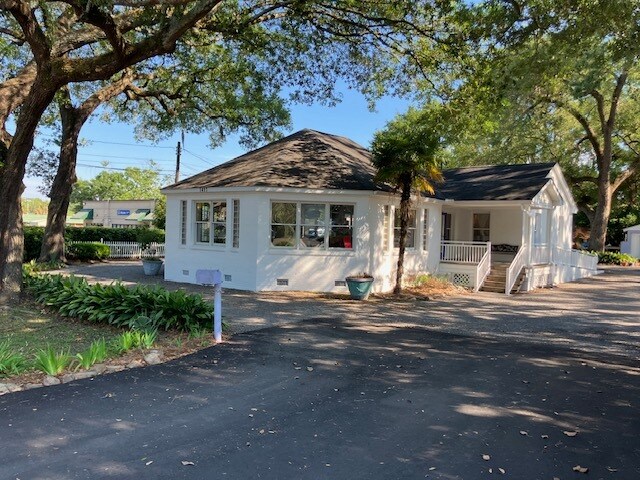 More Photos Of 1411 Ashley River Rd, Charleston Freestanding For Sale