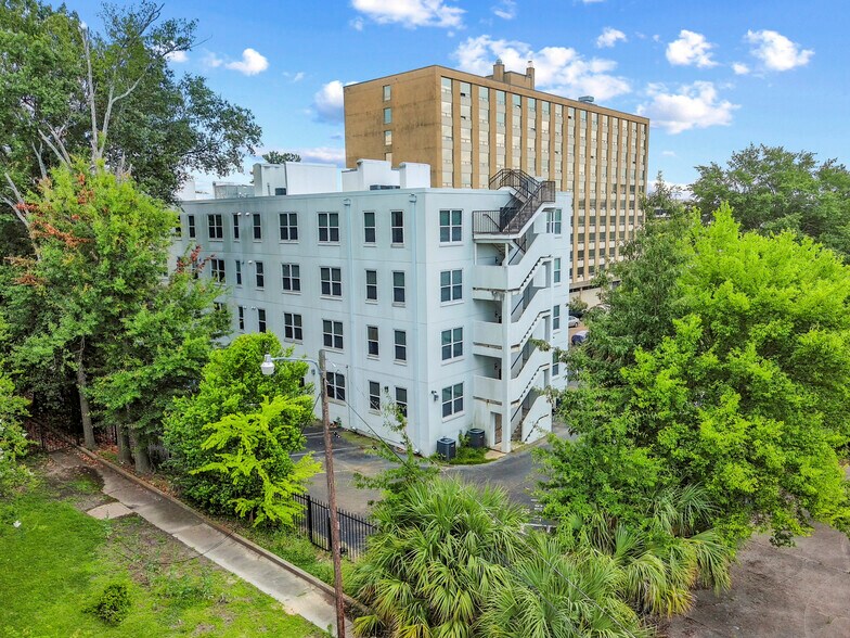 More Photos Of 827 N State St, Jackson Apartments For Sale