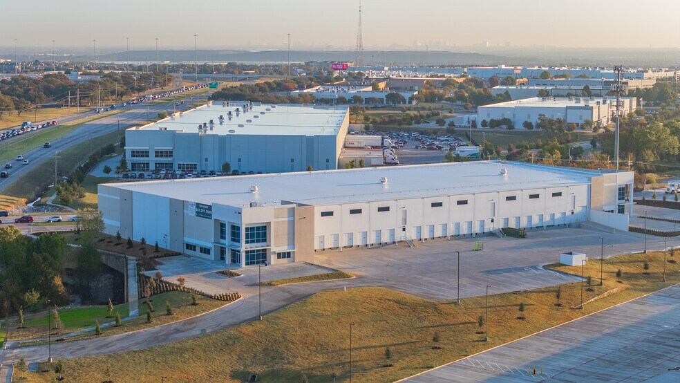 More Photos Of 500 W Vista Ridge Dr, Coppell Unknown For Lease