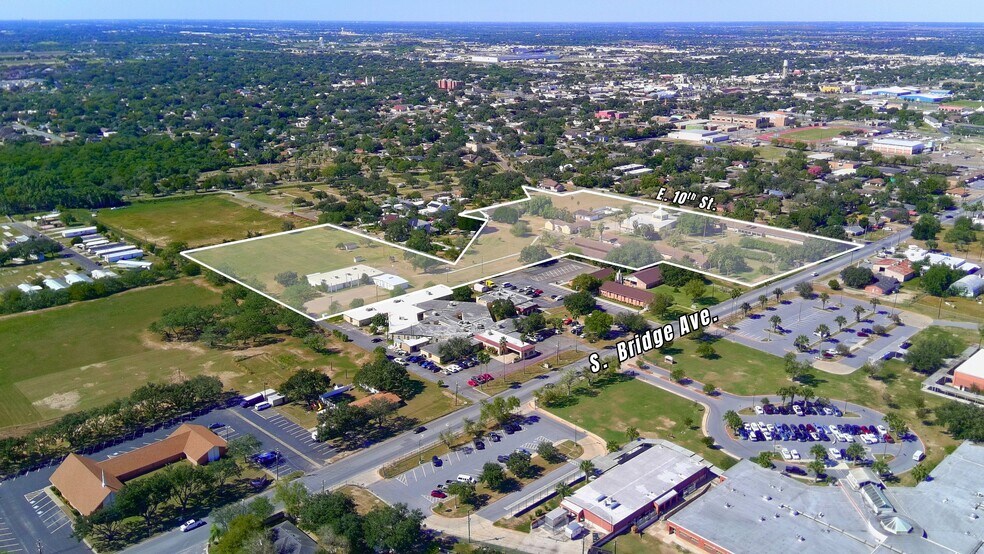 More Photos Of 1214 S Bridge Ave, Weslaco Schools For Sale