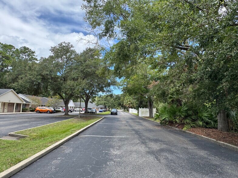 More Photos Of 3830 Williamsburg Park Blvd, Jacksonville Medical For Sale