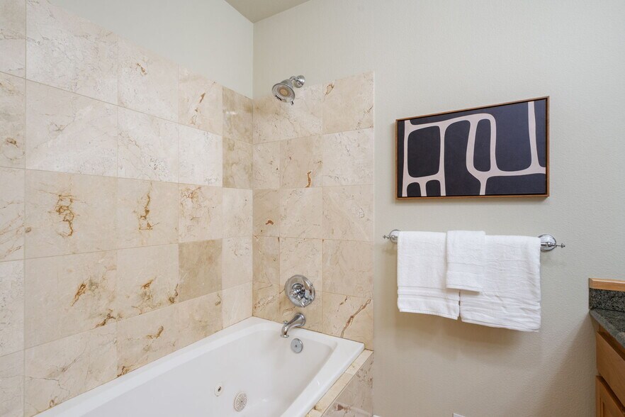 More Photos Of 7307 SW Capitol Hwy, Portland Office Residential For Sale