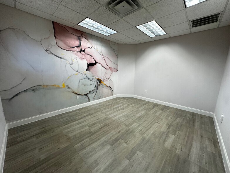 More Photos Of 165 Sabal Palm Dr, Longwood Medical For Lease