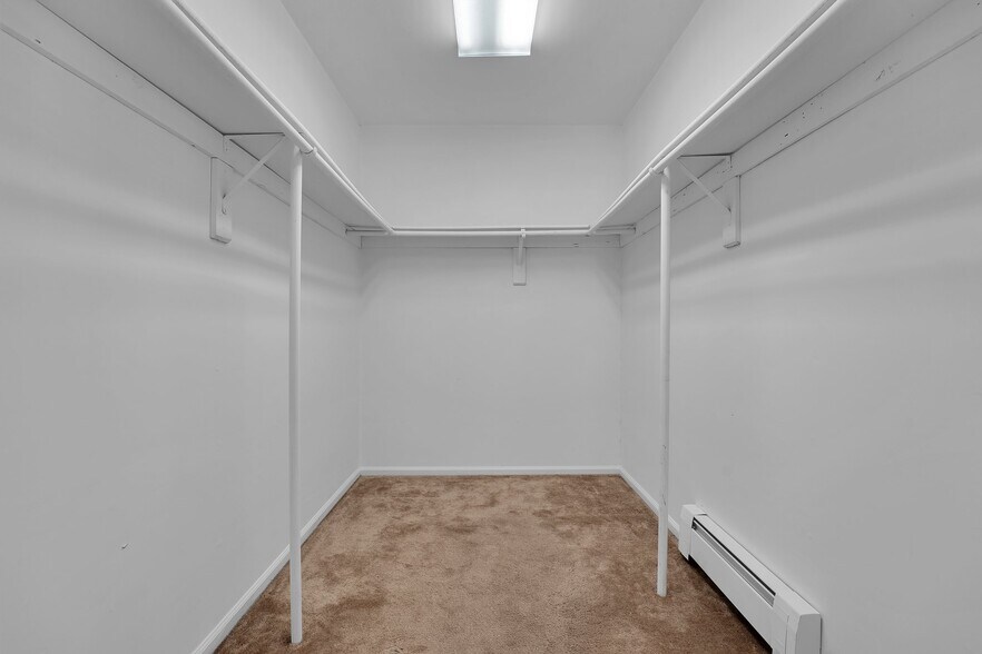 More Photos Of 1 Shadetree Pl, Long Valley Healthcare For Sale