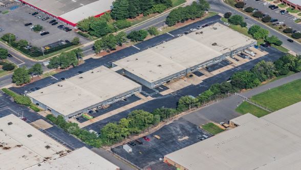 More Photos Of 1000-1022 Pressley Rd, Charlotte Warehouse For Lease