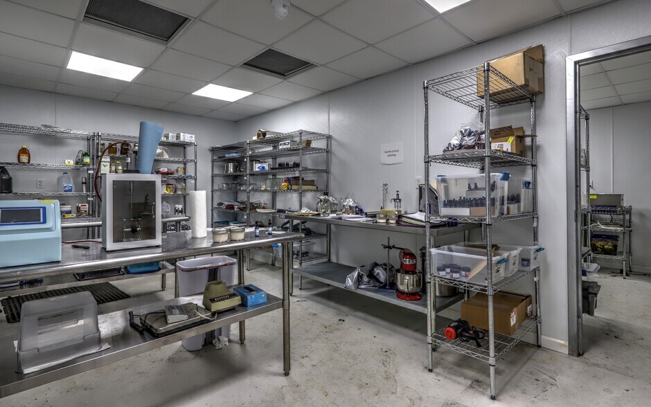 More Photos Of 15 Container Dr, Terryville Manufacturing For Sale