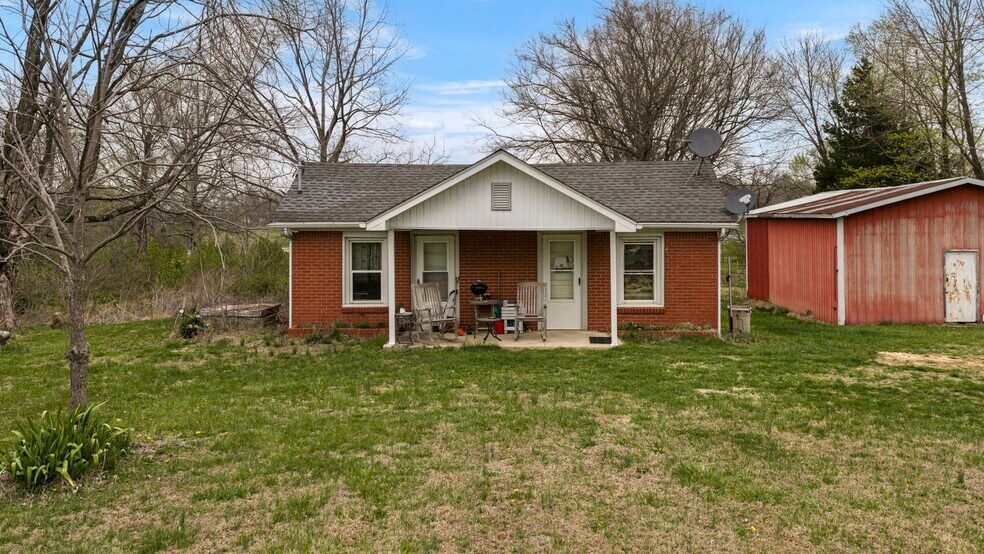 More Photos Of 5905 Veterans Memorial Hwy, Scottsville Showroom For Sale