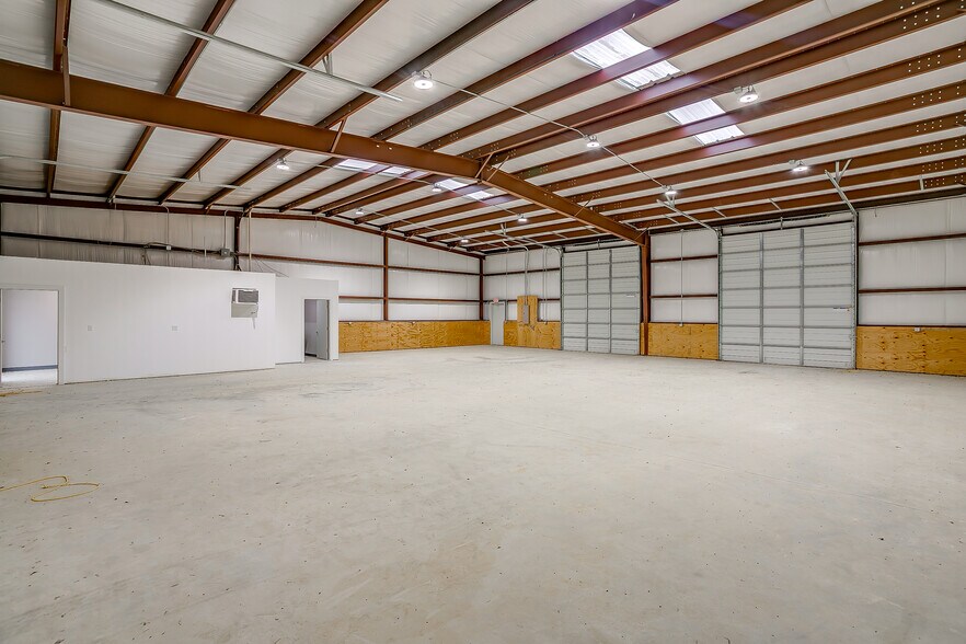 More Photos Of 4580 J D Mouser Pky, Alvarado Unknown For Lease