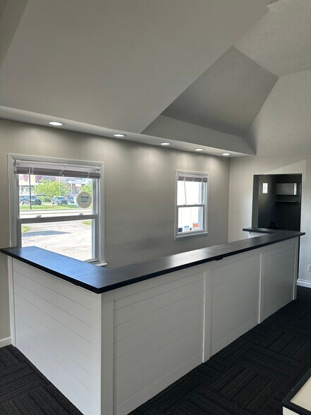 More Photos Of 2710 E 62nd St, Indianapolis Medical For Sale