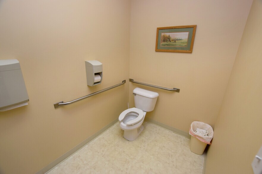 More Photos Of 3380 Beecher Rd, Flint Medical For Lease