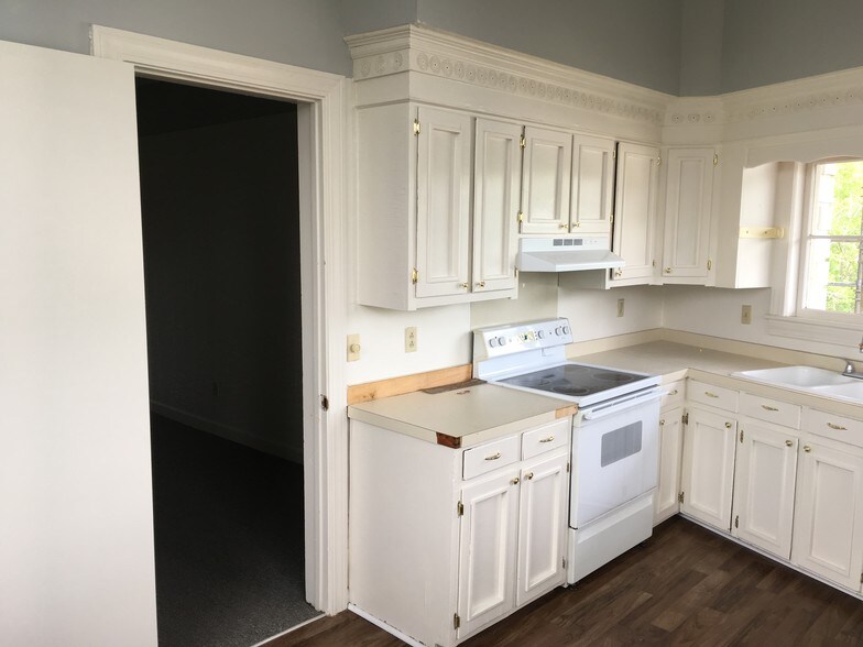 More Photos Of 635 E Bay St, Charleston Office Residential For Lease