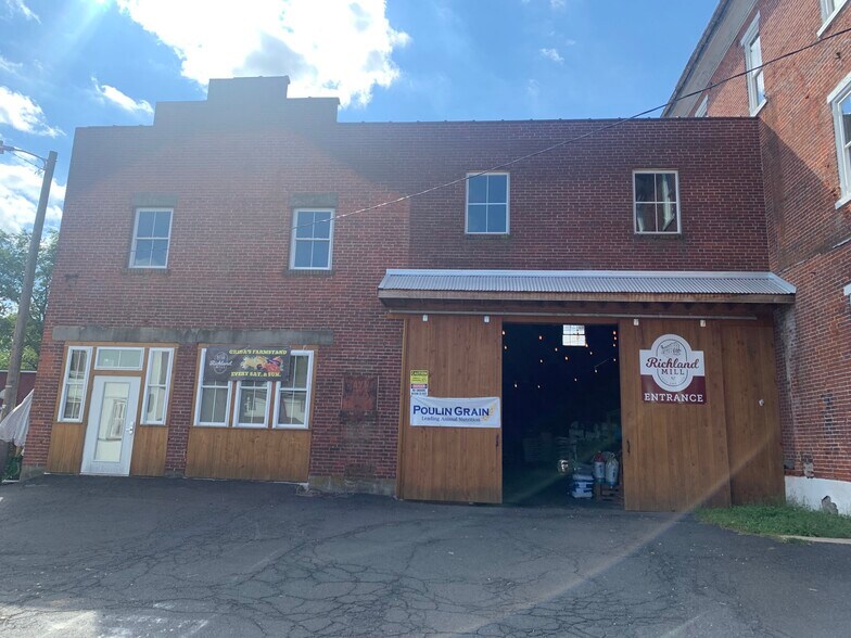 More Photos Of 20 N Main St, Richlandtown Flex For Sale