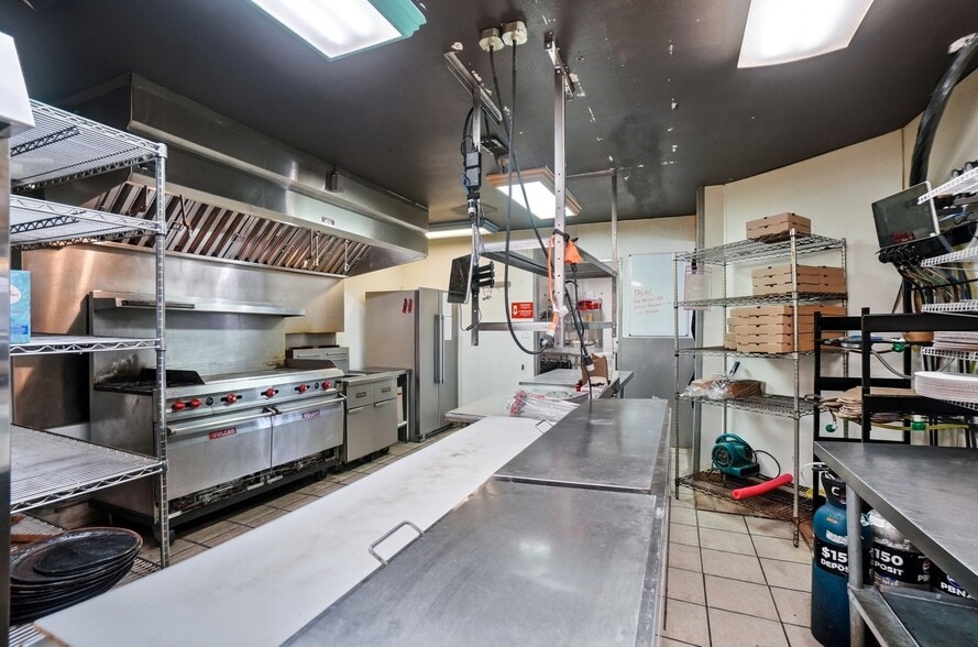 More Photos Of 15641 Oh-235, Belle Center Freestanding For Sale