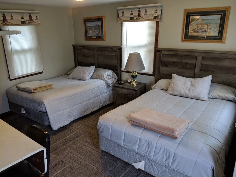 More Photos Of 2410 Albion Ave, Fairmont Hospitality For Sale