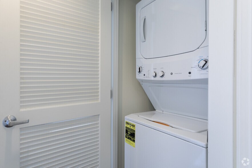 More Photos Of 3110 Mount Vernon Ave, Alexandria Apartments For Lease