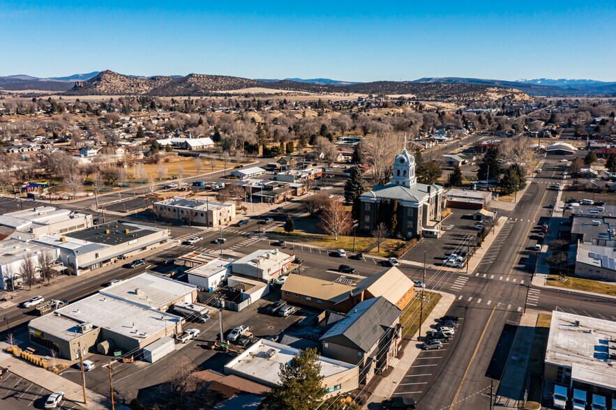 More Photos Of 267 NE 2nd St, Prineville Office For Lease