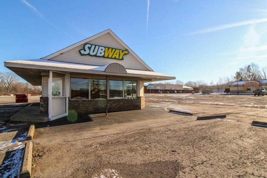 More Photos Of 2611 Ellwood Rd, New Castle Storefront For Lease