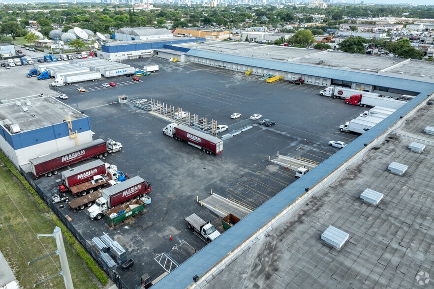 More Photos Of 7000 NW 32nd Ave, Miami Warehouse For Lease