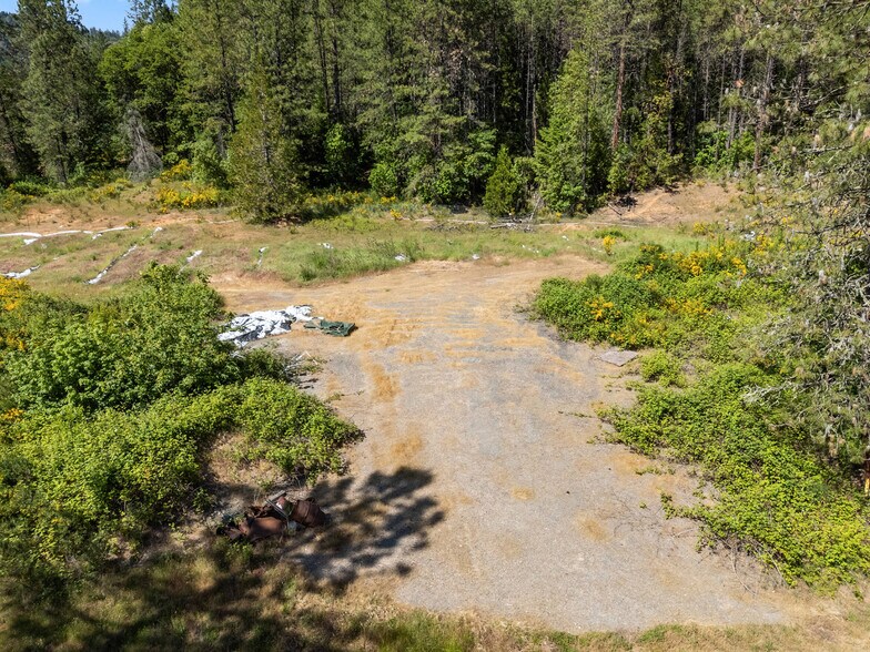 More Photos Of 80-142 Lower Wolf Creek Rd, Wolf Creek Warehouse For Sale