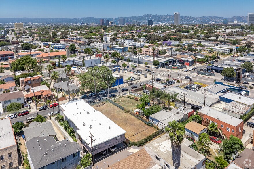 More Photos Of 1420 S Cochran Ave, Los Angeles Land For Sale