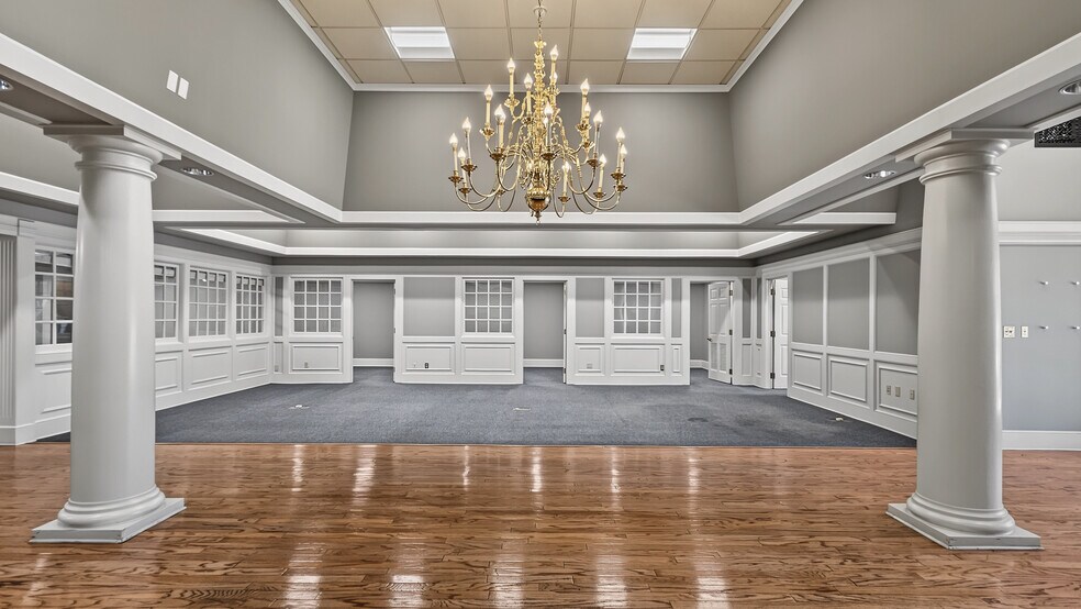 More Photos Of 112 N Jefferson St, Athens Bank For Lease