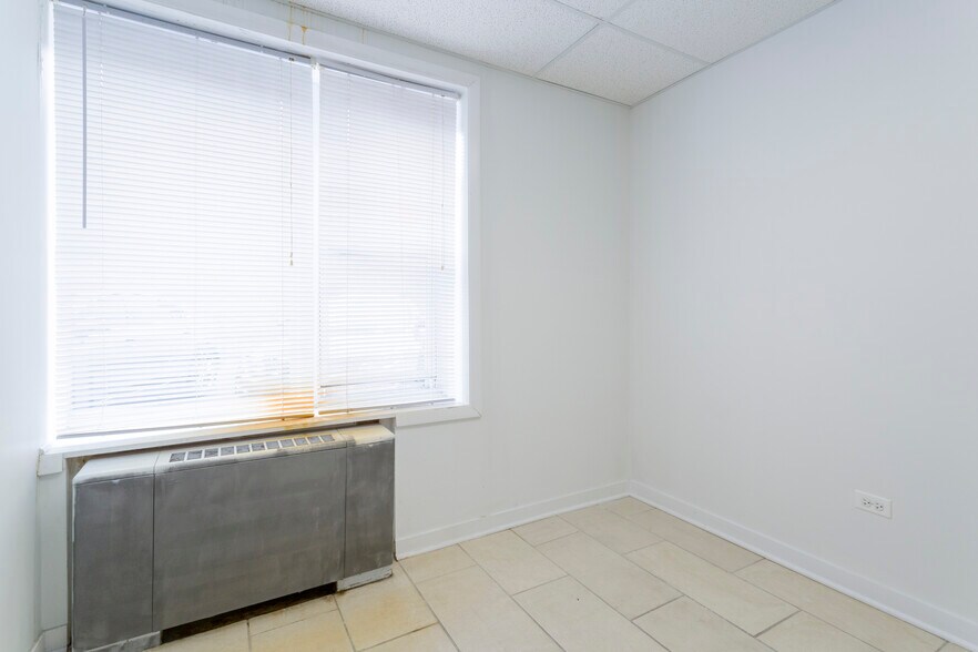 More Photos Of 1835 N 19th Ave, Melrose Park Medical For Lease