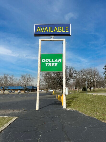 More Photos Of 806-812 Shoppers Ln, Kalamazoo Freestanding For Sale