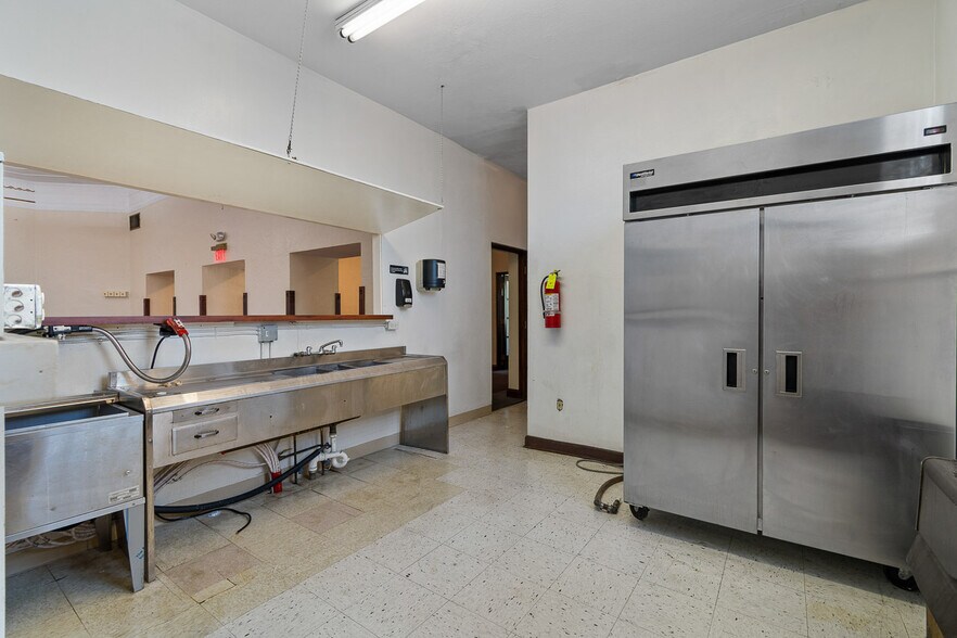 More Photos Of 542 W Park Ave, Barberton Lodge Meeting Hall For Sale