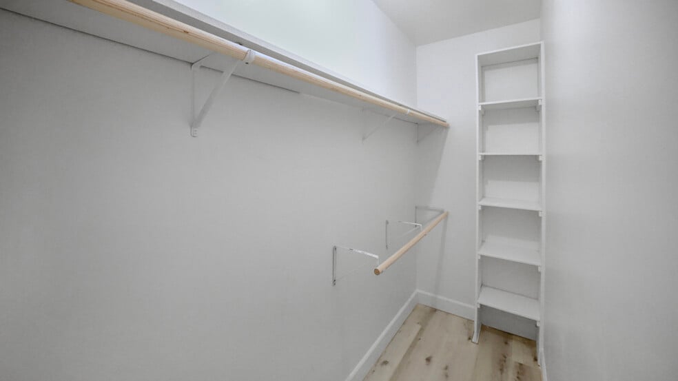 More Photos Of 716 W 30th St, Los Angeles Apartments For Sale