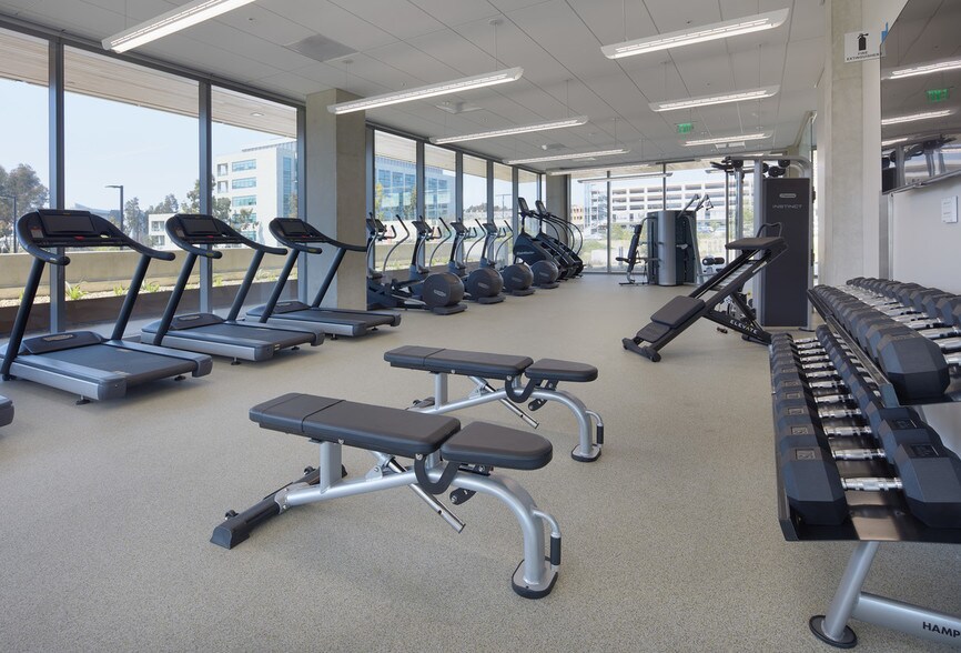 More Photos Of 9310 Athena Cir, La Jolla Research And Development For Lease