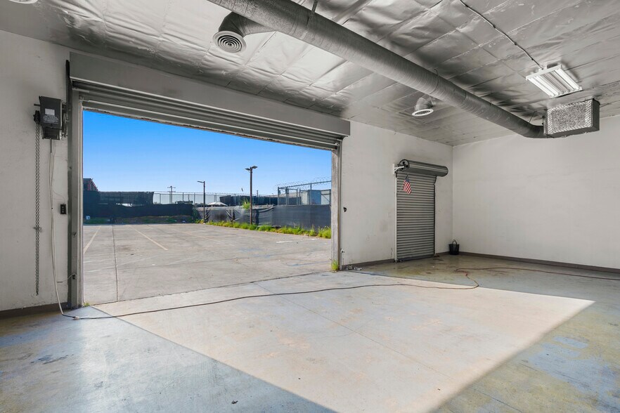 More Photos Of 7865 Balboa Ave, San Diego Freestanding For Lease