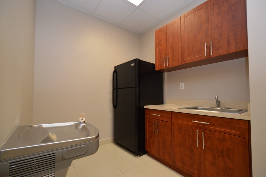 More Photos Of 7551 Wiles Rd, Coral Springs Office For Lease