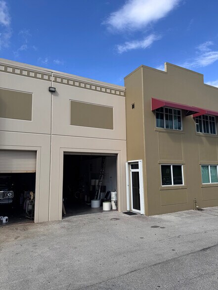 Primary Photo Of 1520 SE Niemeyer Cir, Port Saint Lucie Warehouse For Lease