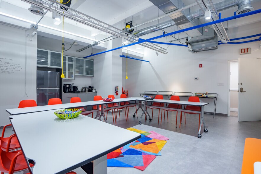 More Photos Of 2450 Hollywood Blvd, Hollywood Loft Creative Space For Sale
