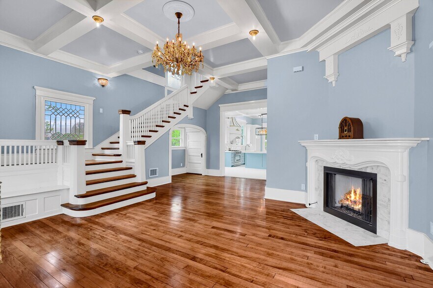 More Photos Of 511 S Travis St, Sherman Office For Sale