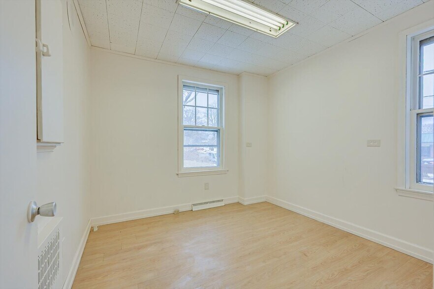 More Photos Of 512 New Brunswick Ave, Fords Specialty For Sale