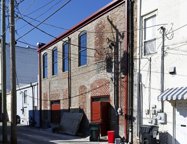 More Photos Of 3726-3730 N Main St, Farmville Storefront Retail Residential For Lease