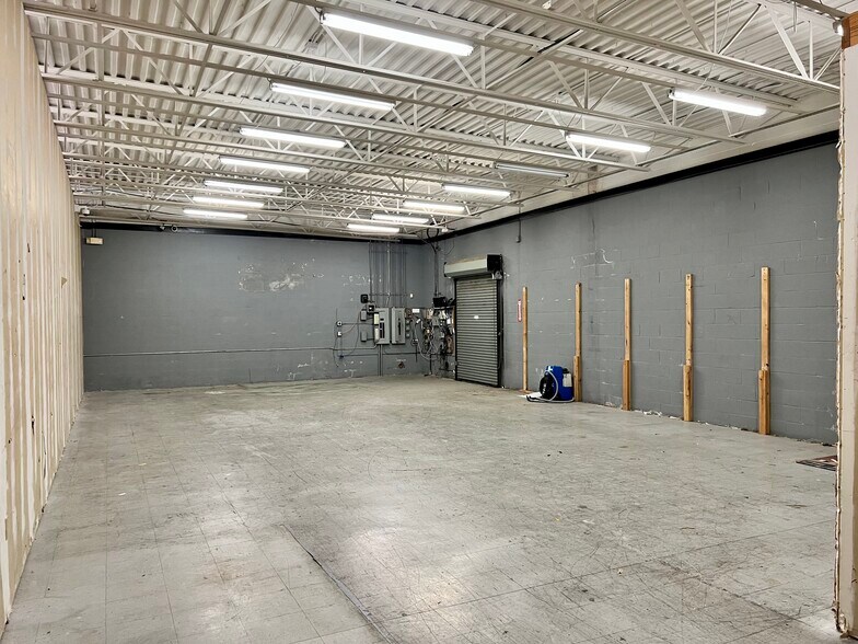 More Photos Of 2850 N Market St, Shreveport General Retail For Sale