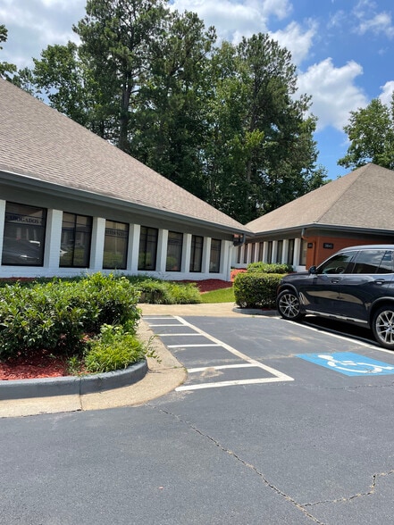 More Photos Of 5815 Live Oak Pky, Norcross Office For Lease