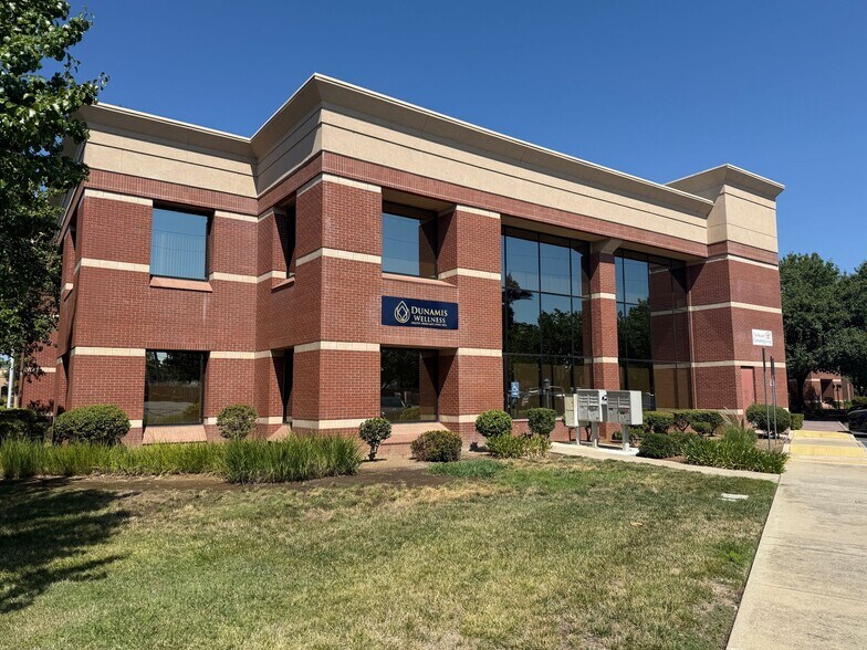 Primary Photo Of 2195 Larkspur Ln, Redding Office For Lease