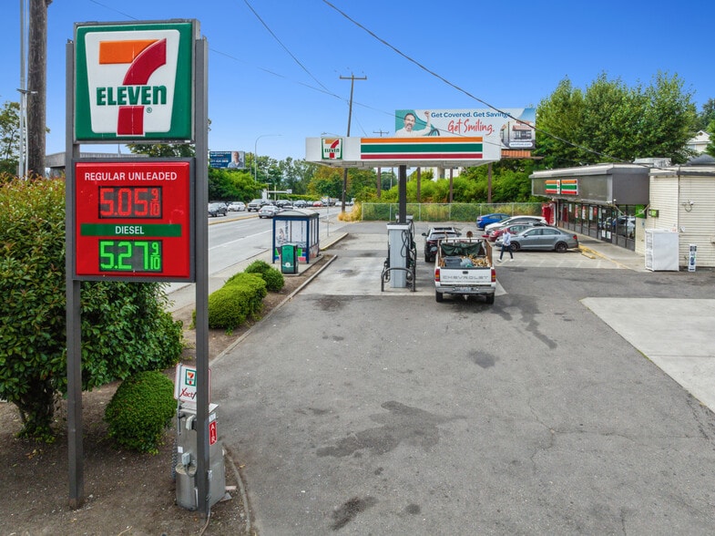 More Photos Of 12848 Martin Luther King Jr Way, Seattle Service Station For Sale
