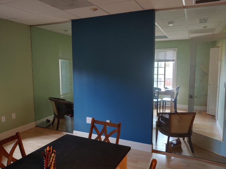 More Photos Of 304 Federal Rd, Brookfield Office For Lease