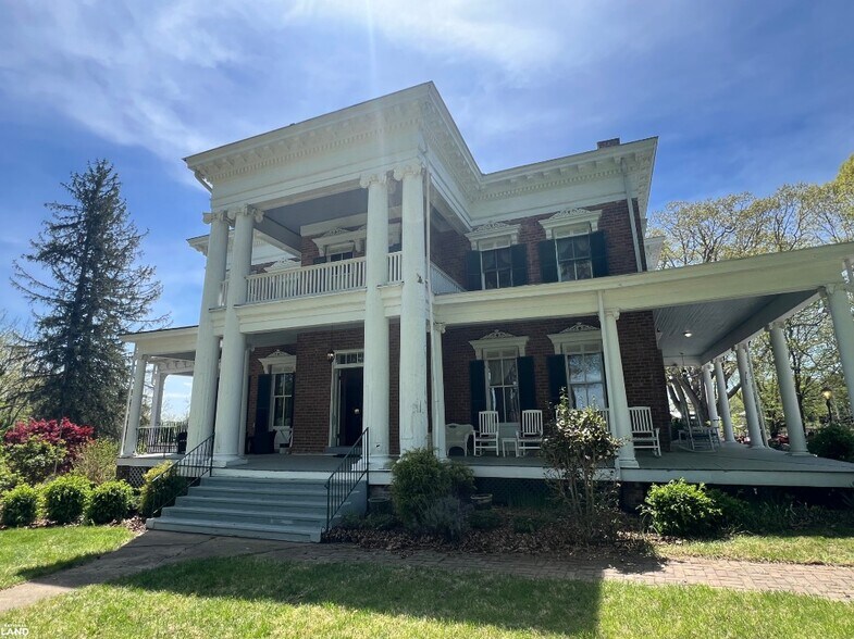 More Photos Of 5189 Rockwood Rd, Dublin Lodge Meeting Hall For Sale