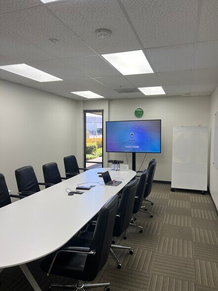 More Photos Of 384 Foster City Blvd, Foster City Research And Development For Lease