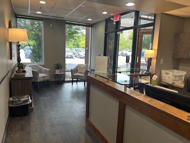 More Photos Of 8320 E Walker Springs Ln, Knoxville Office For Lease