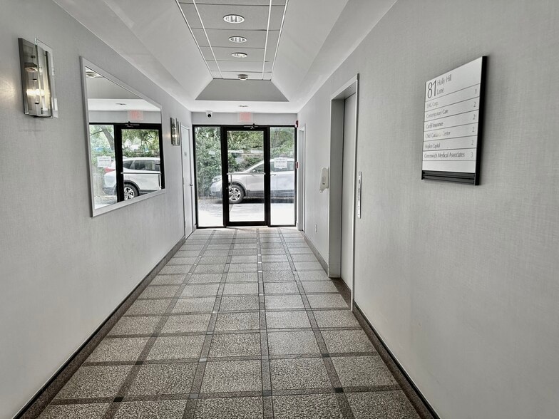More Photos Of 81 Holly Hill Ln, Greenwich Office For Lease