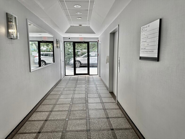 More Photos Of 81 Holly Hill Ln, Greenwich Office For Lease