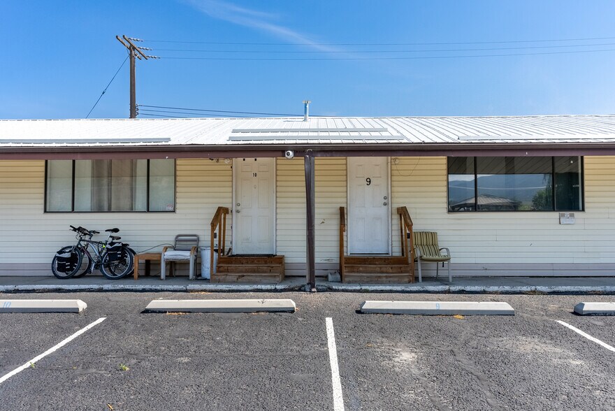 More Photos Of 1801 Chapman St, Merritt Apartments For Sale
