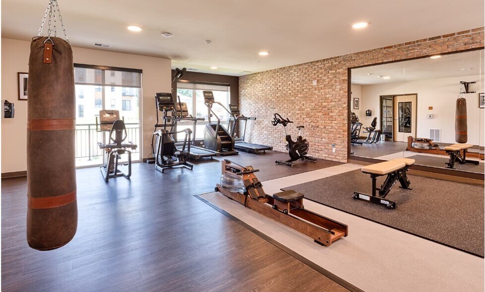 More Photos Of 6230-6236 University Ave, Middleton Apartments For Lease